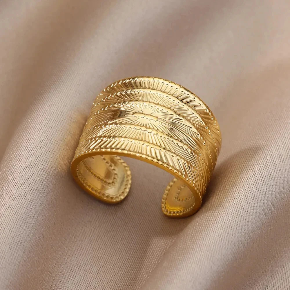 Classic Gold Ring