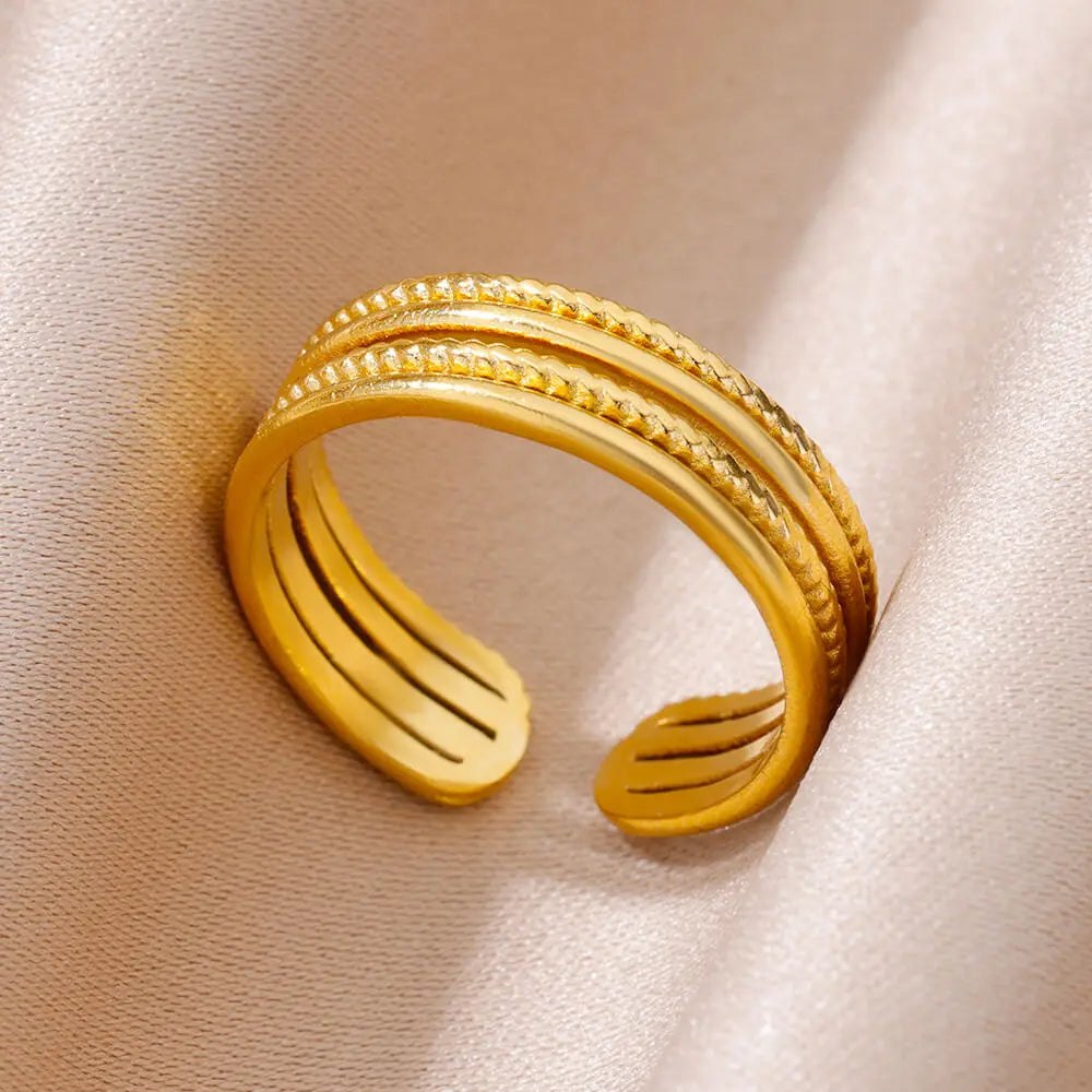 Classic Gold Ring