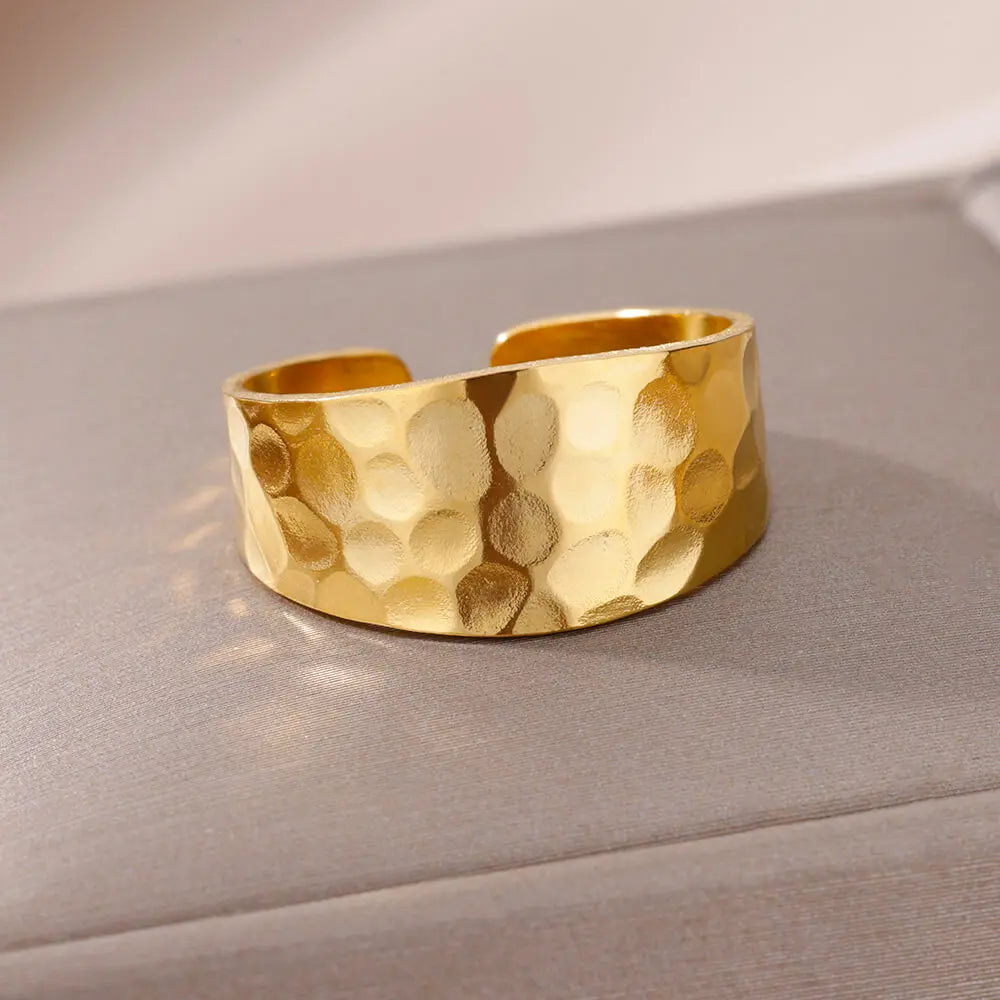 Classic Gold Ring