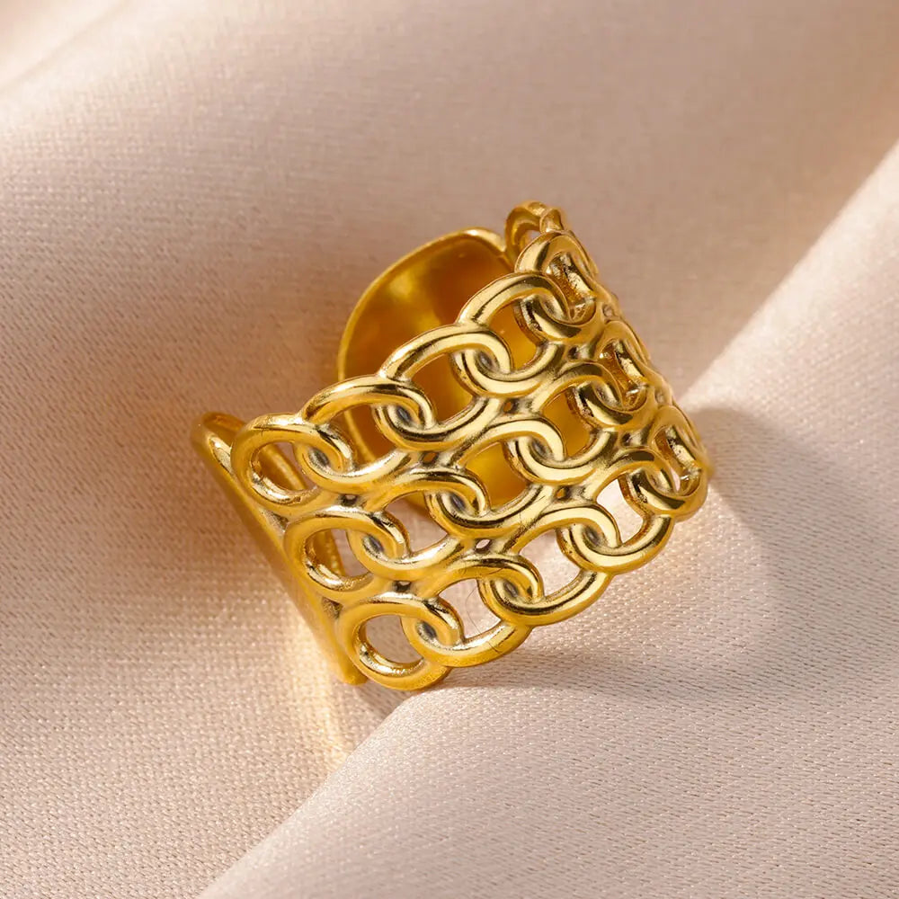 Classic Gold Ring